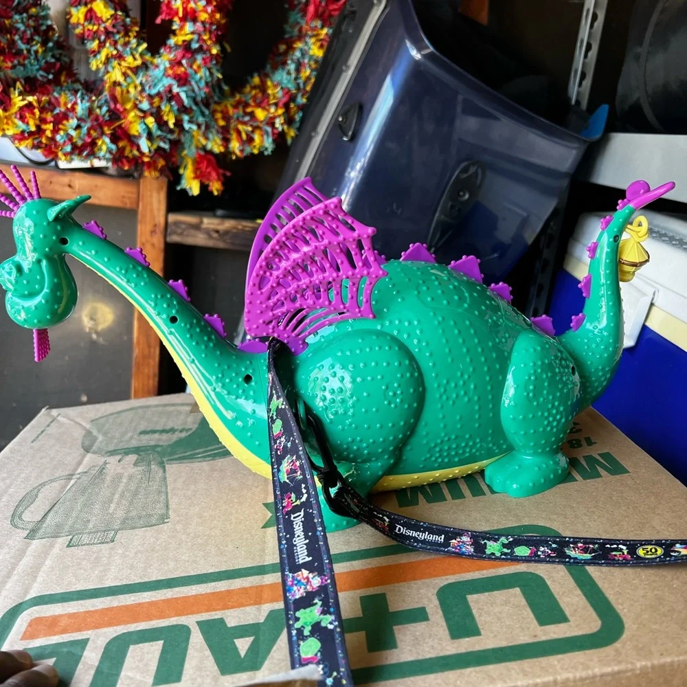 Elliot Popcorn Bucket - Picture 1 of 3